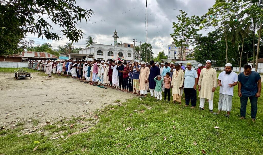 অটোরিক্সার ধাক্কায় ১ জনের মৃত্যু অটোরিক্সার ধাক্কায় ১ জনের মৃত্যু
