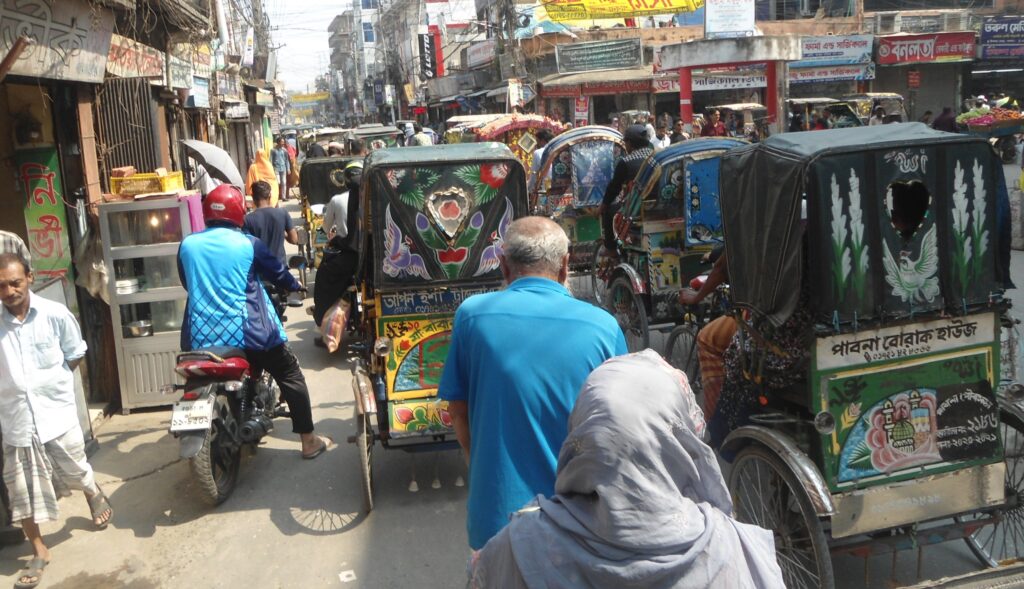 যানজট   জলজটের   শহর পাবনা