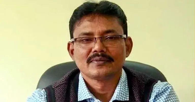 রাজশাহীতে সড়ক দুর্ঘটনায় রাবি শিক্ষক নিহত, পাবনার সন্তান শিব শংকর আর নেই